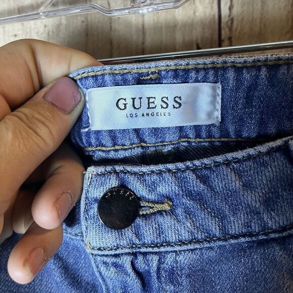 Guess- Tomboy Distressed style Women’s Jeans size: 31 - Picture 3 of 10